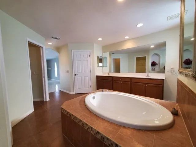 $2,400 | 2016 Grandview Drive, North Port, FL 34288