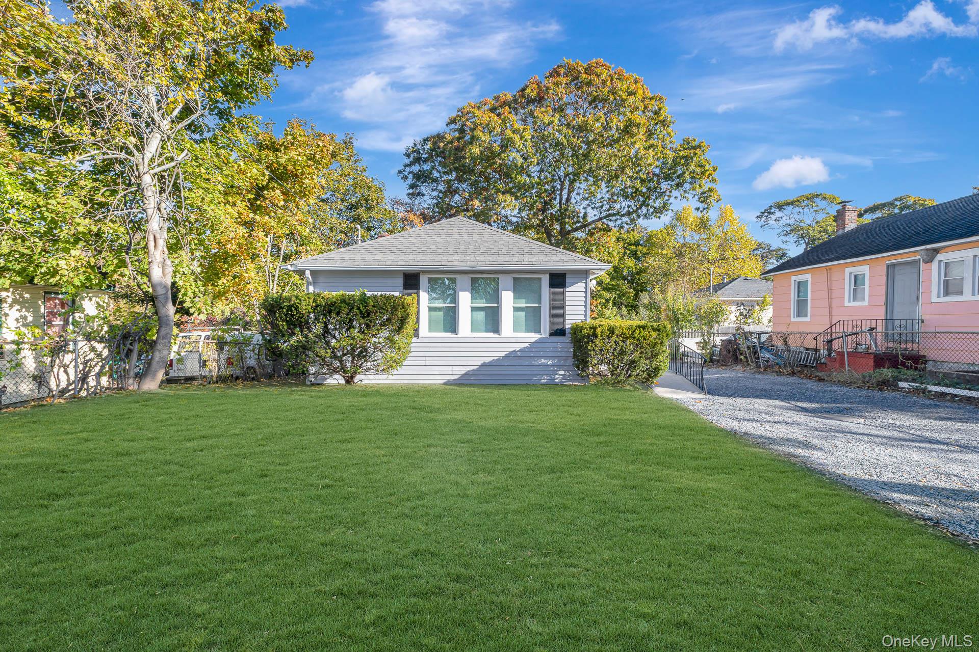 860 Flanders Road Flanders, NY 11901 - Photo 7 of 36 Gallery Image 7