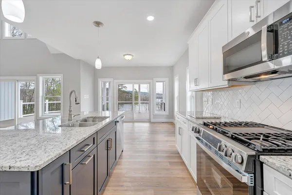 $895,000 | 1216 Runaway Bay Road, Lynch Station, VA 24571