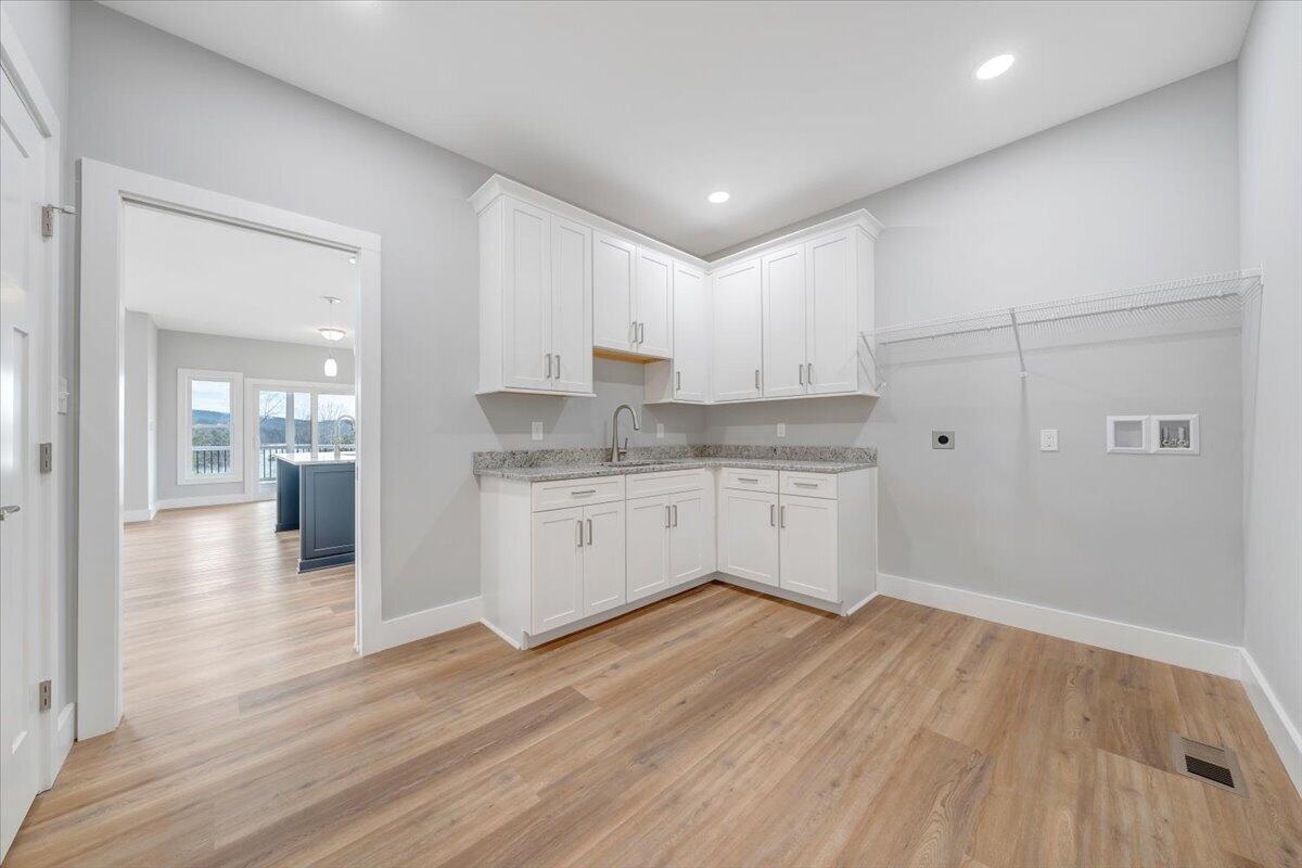 1216 Runaway Bay Road Lynch Station, VA 24571 - Photo 28 of 110 Laundry