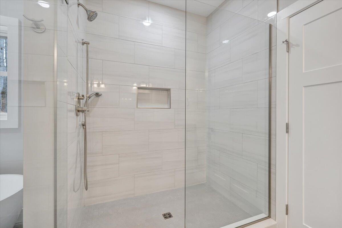 1216 Runaway Bay Road Lynch Station, VA 24571 - Photo 34 of 110 Bathroom