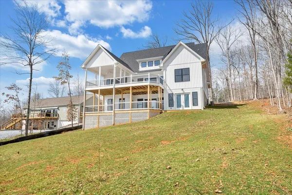 $895,000 | 1216 Runaway Bay Road, Lynch Station, VA 24571