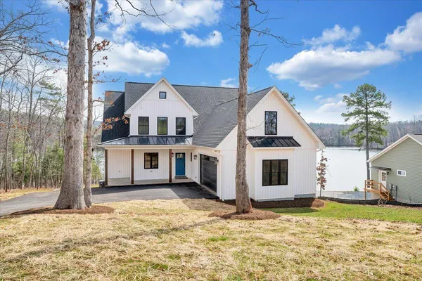 $895,000 | 1216 Runaway Bay Road, Lynch Station, VA 24571