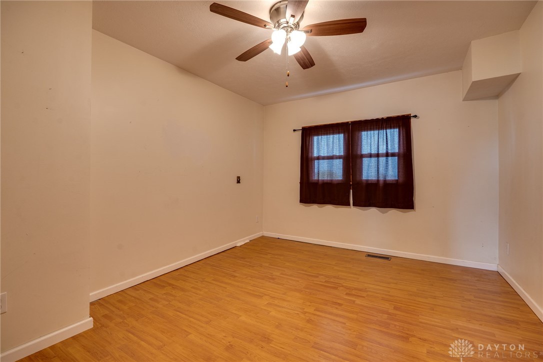 5855 Sweet Potato Ridge Road Englewood, OH 45322 - Photo 20 of 44 Extra Room off of kitchen