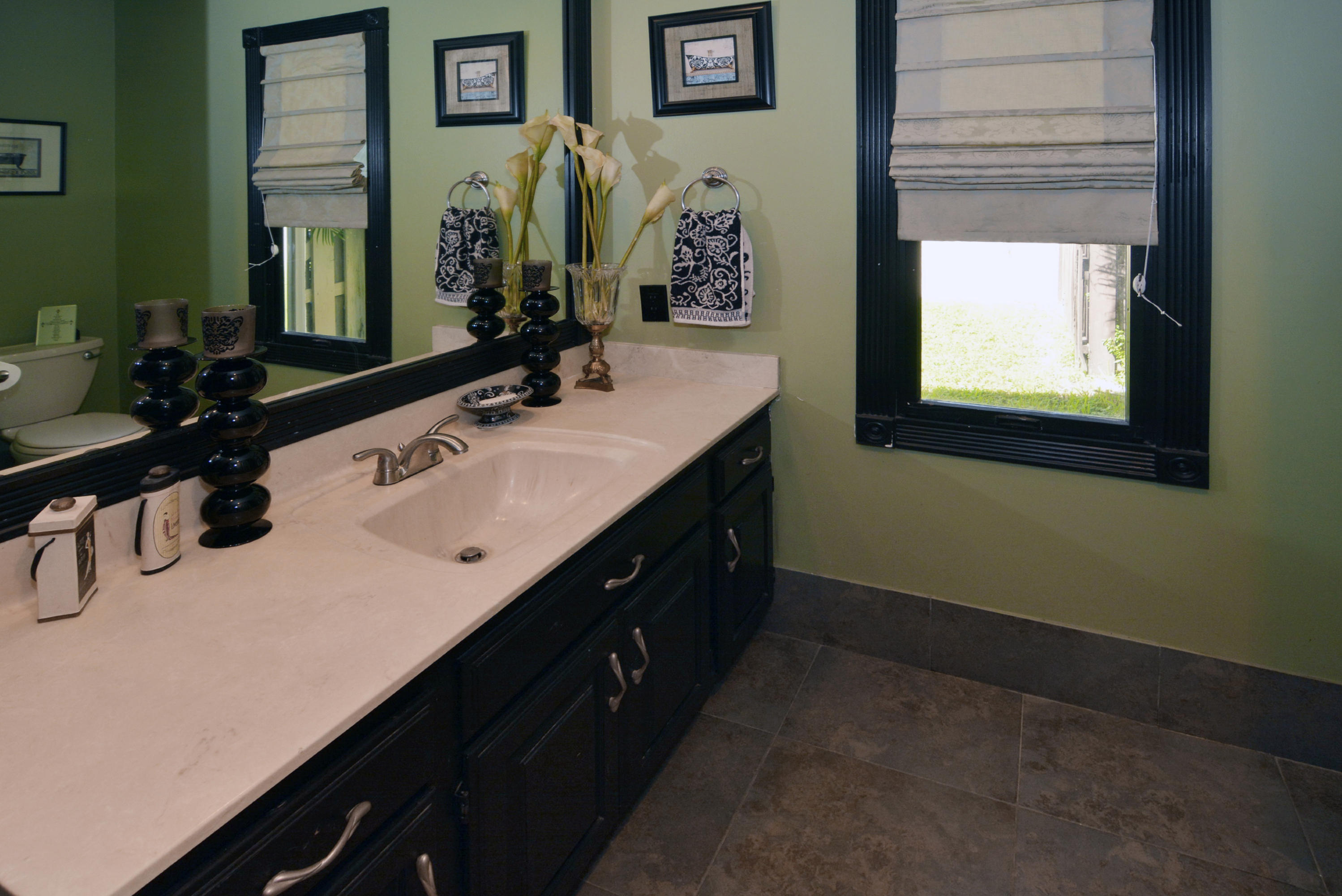 355 Southwest 27th Avenue Delray Beach, FL 33445 - Photo 13 of 16 Guest Bath