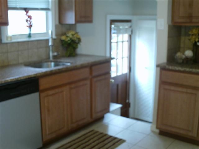 1801 Roslyn Road Grosse Pointe, MI 48236 - Photo 6 of 18 31062028-5.JPG