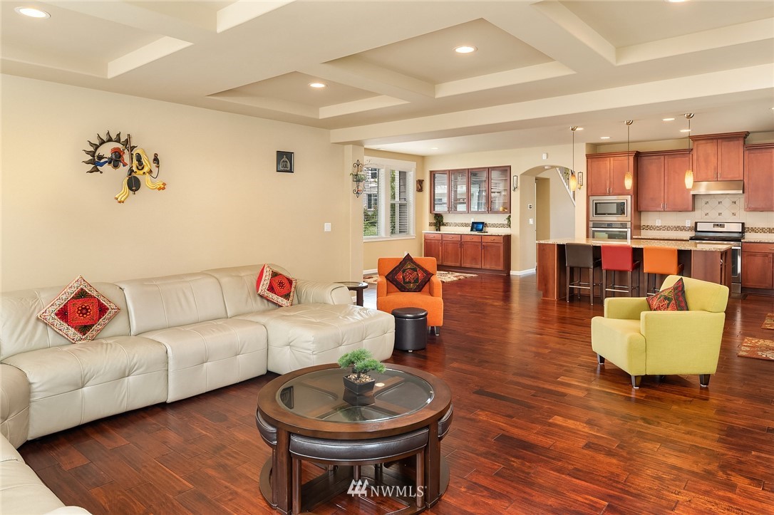 824 Mount Baker Avenue Northeast Renton, WA 98059 - Photo 11 of 31 Gallery Image 11