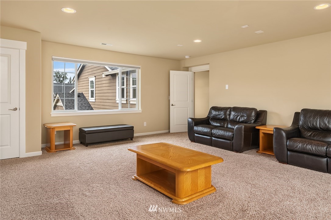 824 Mount Baker Avenue Northeast Renton, WA 98059 - Photo 27 of 31 Gallery Image 27
