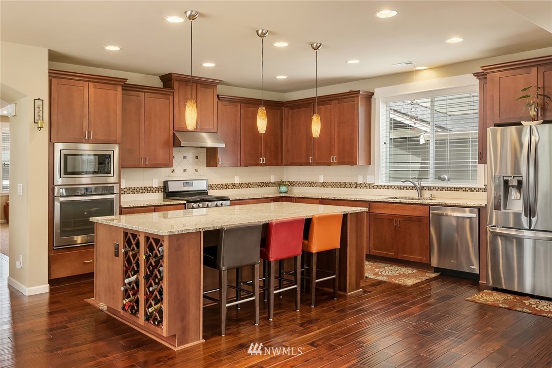 824 Mount Baker Avenue Northeast Renton, WA 98059 - Photo 5 of 31 Gallery Image 5