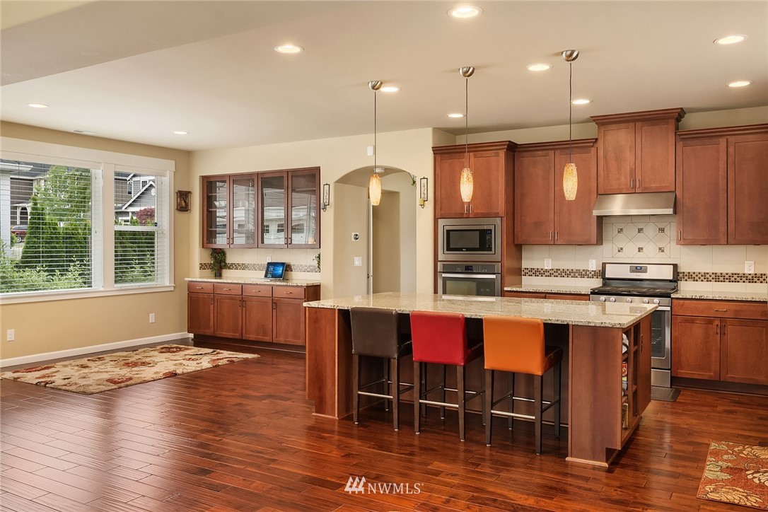 824 Mount Baker Avenue Northeast Renton, WA 98059 - Photo 6 of 31 Gallery Image 6