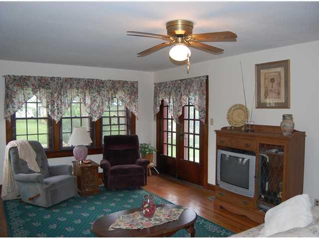 3134 Five Points Road Indianapolis, IN 46239 - Photo 3 of 11 Gallery Image 3