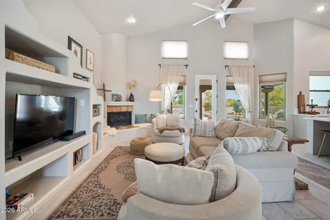 $975,000 | 32414 North 43rd Street, Cave Creek, AZ 85331