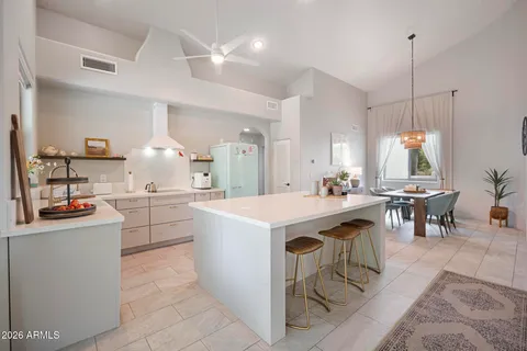 $975,000 | 32414 North 43rd Street, Cave Creek, AZ 85331