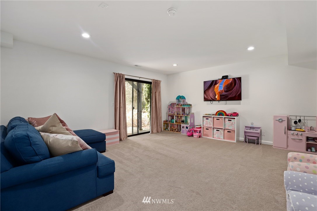 21928 2nd Avenue Southeast Bothell, WA 98021 - Photo 20 of 39