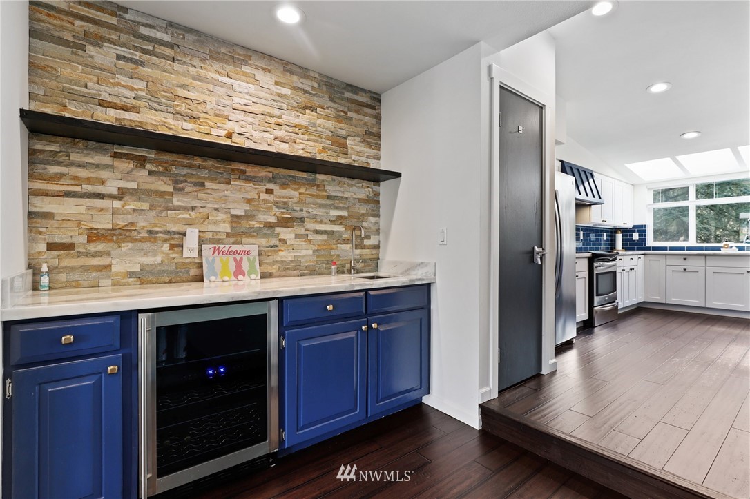21928 2nd Avenue Southeast Bothell, WA 98021 - Photo 6 of 39