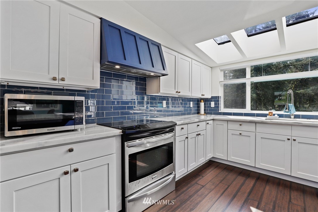 21928 2nd Avenue Southeast Bothell, WA 98021 - Photo 10 of 39
