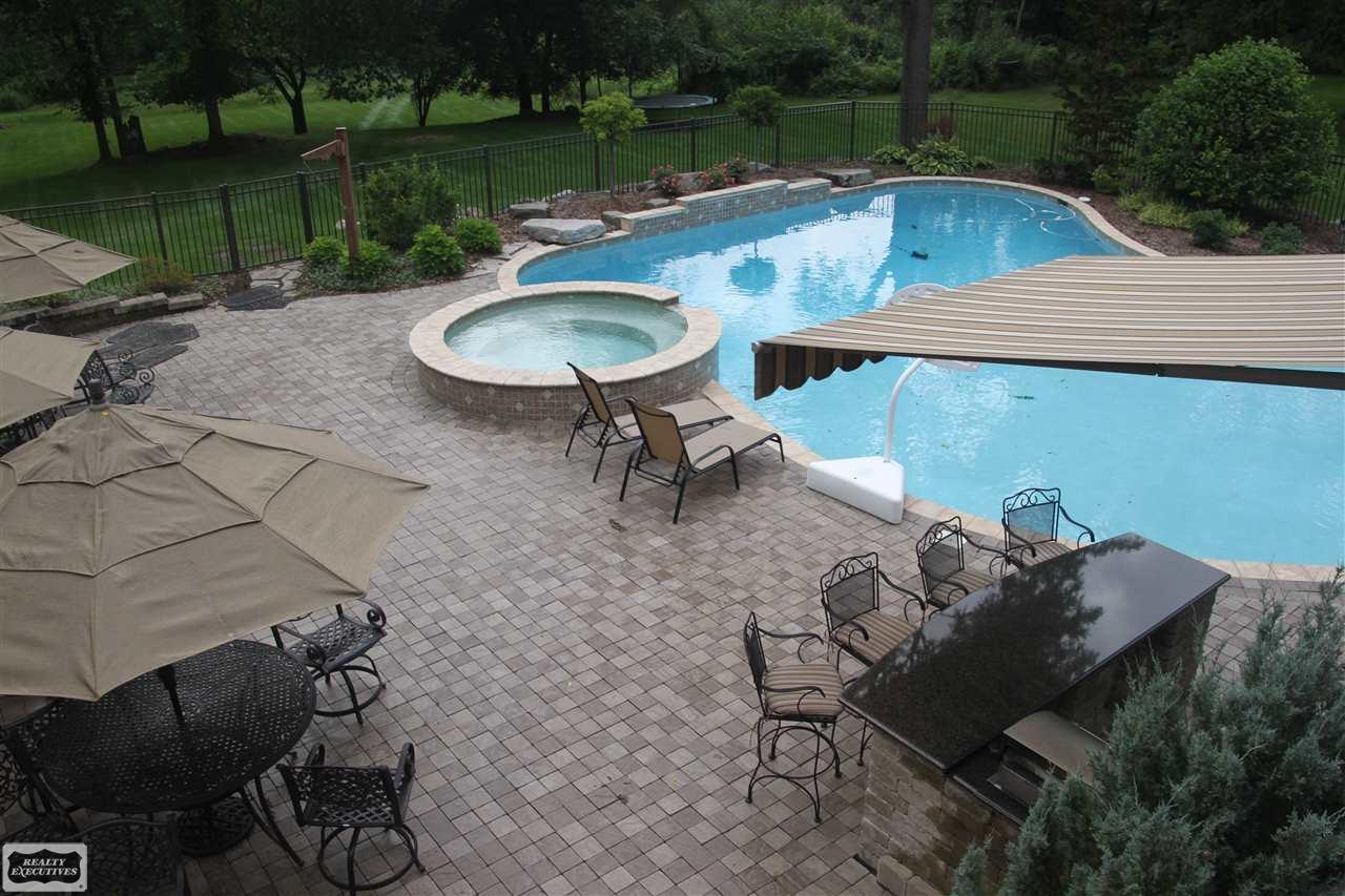 6532 Cornerstone Lane, Unit 4 Rochester Hills, MI 48306 - Photo 14 of 58