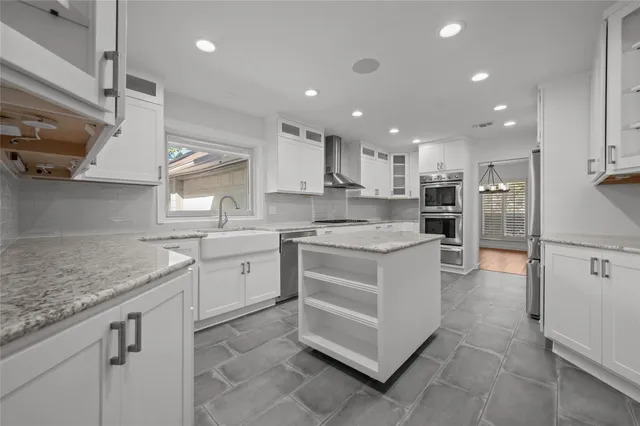 $4,600 | 4702 Bayou Vista Drive, Houston, TX 77091