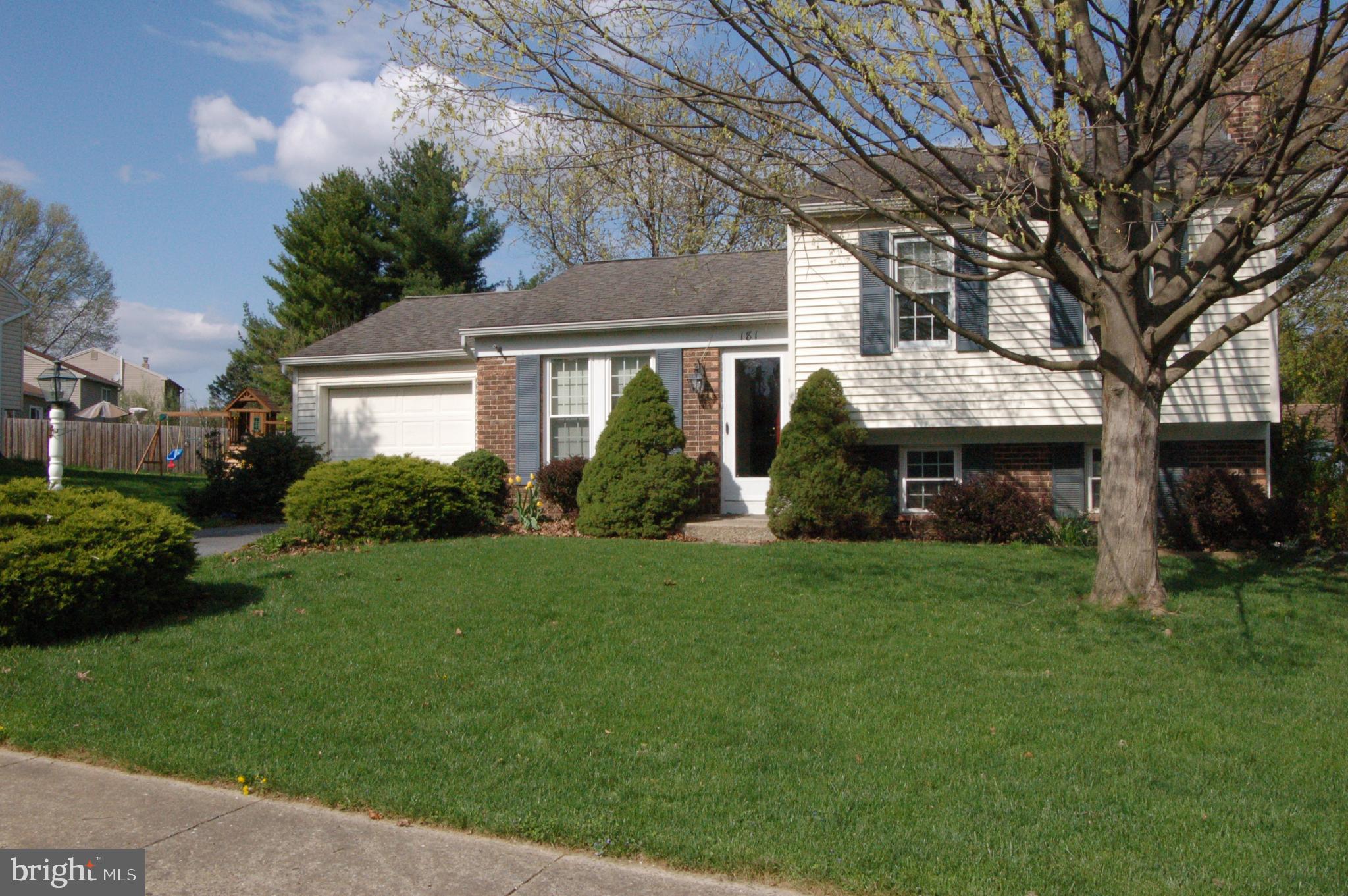 181 Warren Way Lancaster, PA 17601 - Photo 4 of 17