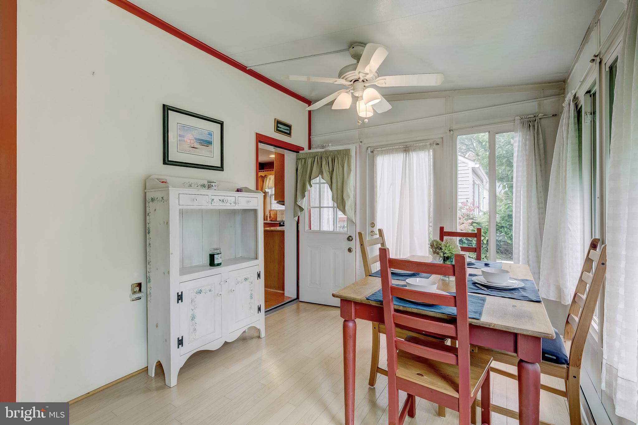 6503 Beverly Road Baltimore, MD 21239 - Photo 16 of 53 Breakfast Nook in Addition