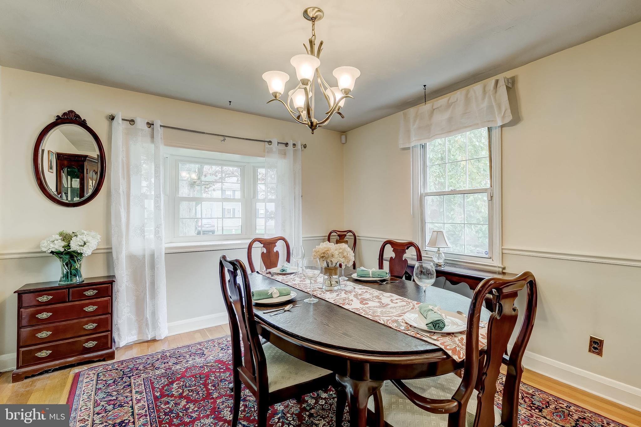 6503 Beverly Road Baltimore, MD 21239 - Photo 27 of 53 Dining Room w/Matching Bay Window