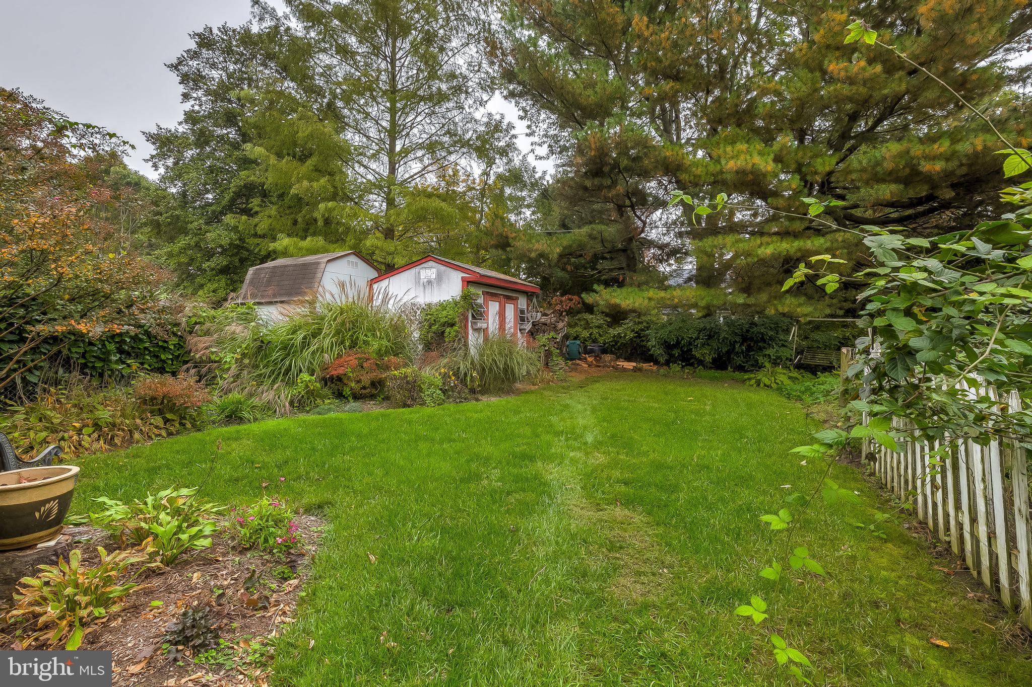 6503 Beverly Road Baltimore, MD 21239 - Photo 52 of 53 Oversized yard