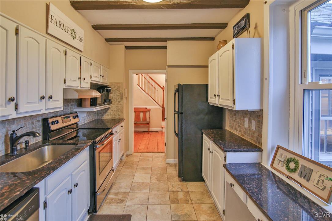 2490 Riverbend Road Allentown, PA 18103 - Photo 12 of 44 Gallery Image 12