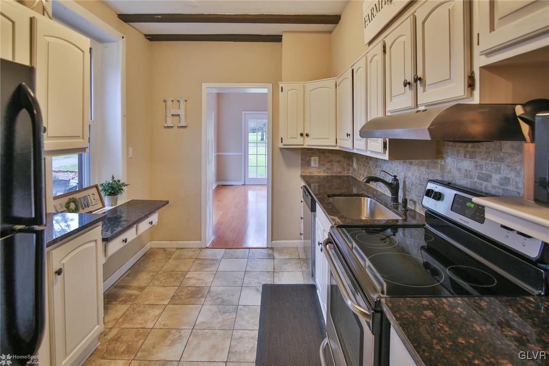 2490 Riverbend Road Allentown, PA 18103 - Photo 13 of 44 Gallery Image 13
