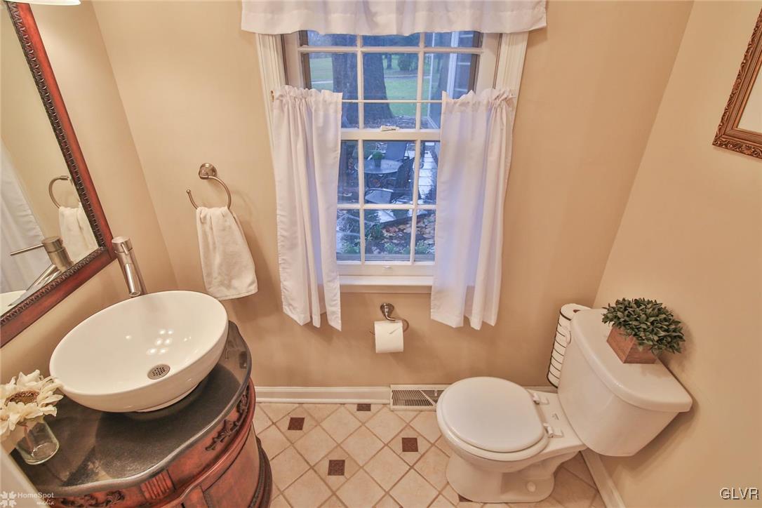 2490 Riverbend Road Allentown, PA 18103 - Photo 17 of 44 Gallery Image 17