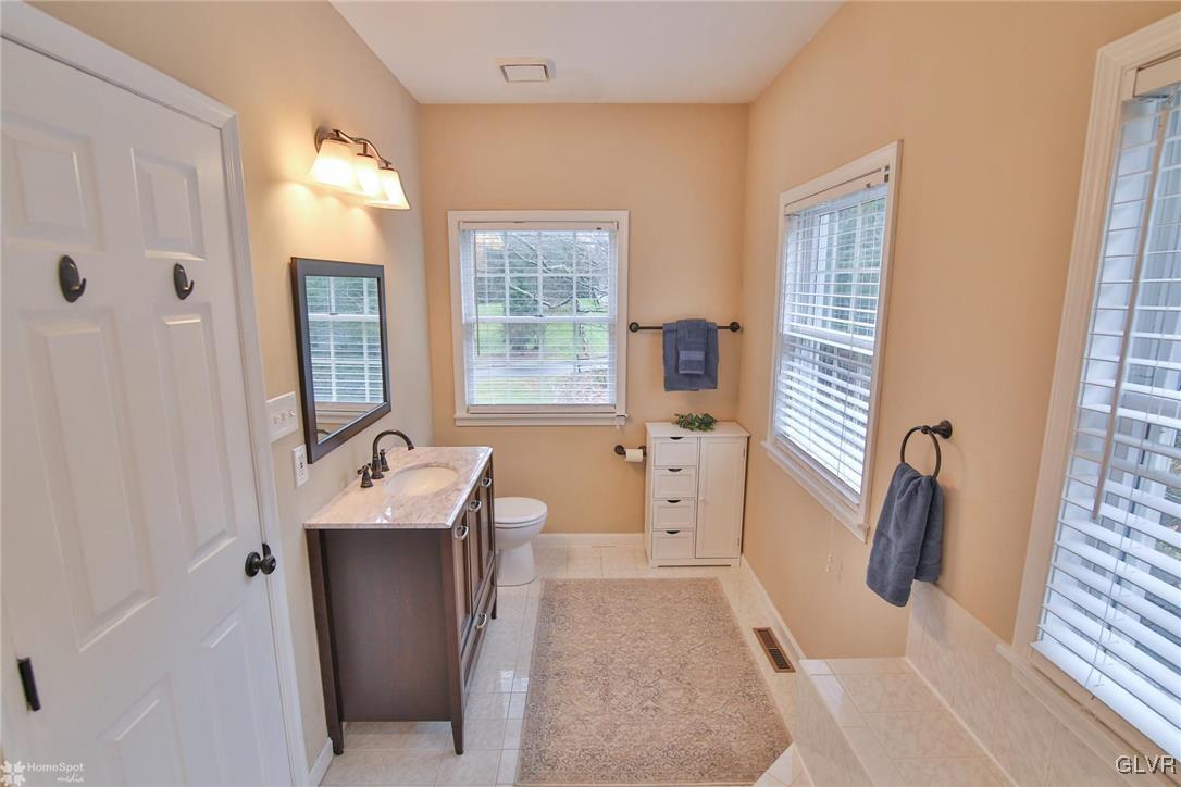 2490 Riverbend Road Allentown, PA 18103 - Photo 25 of 44 Gallery Image 25