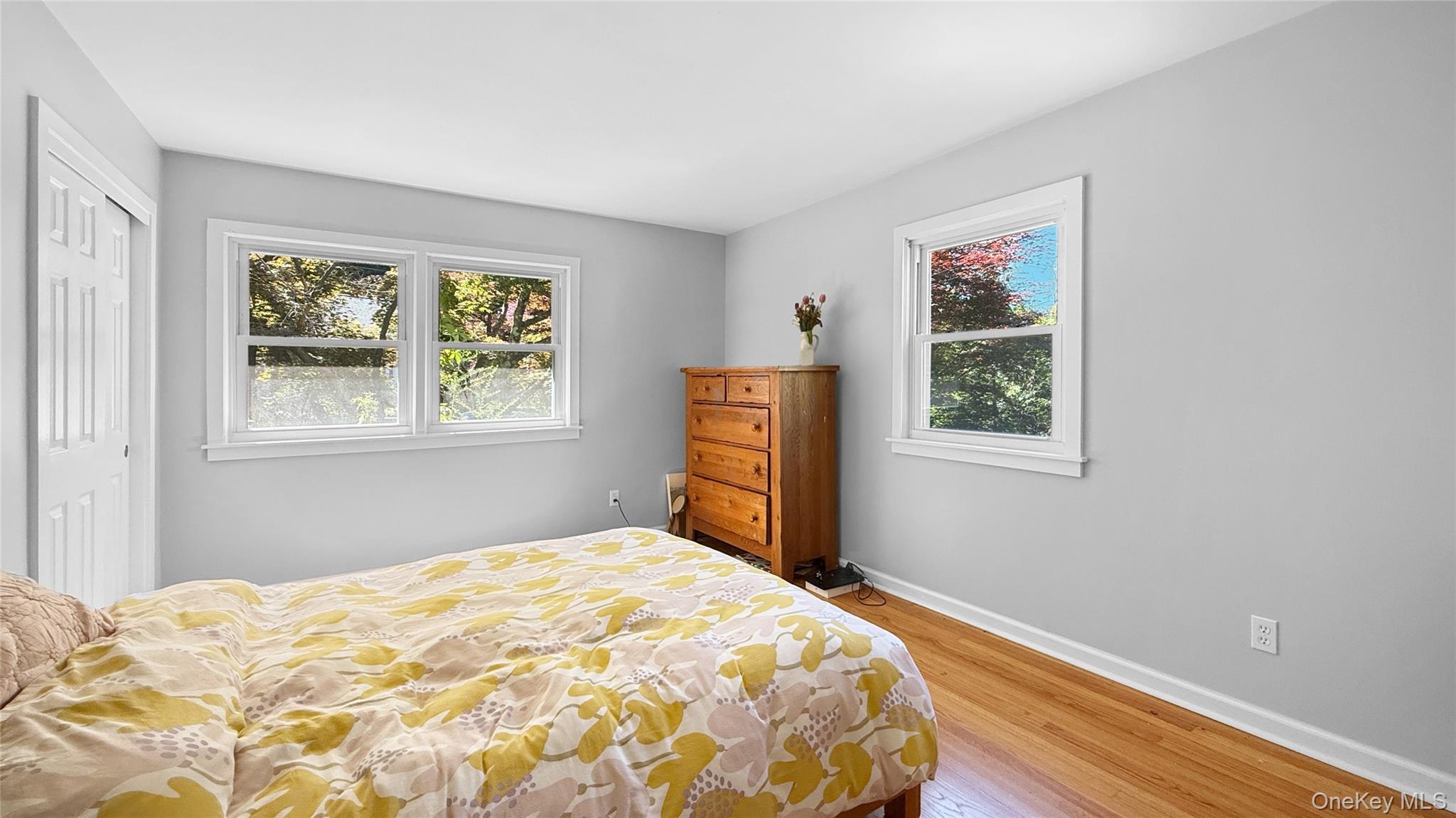 15 Whitehill Place Cold Spring, NY 10516 - Photo 6 of 12 a bedroom with a bed and a window
