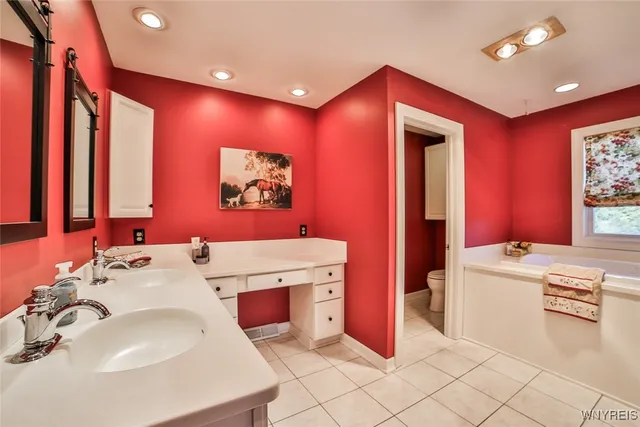 $729,000 | 6405 Hillcroft Drive, Boston, NY 14025