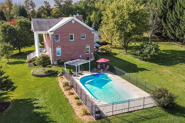 $729,000 | 6405 Hillcroft Drive, Boston, NY 14025