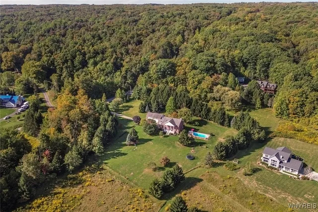 $729,000 | 6405 Hillcroft Drive, Boston, NY 14025