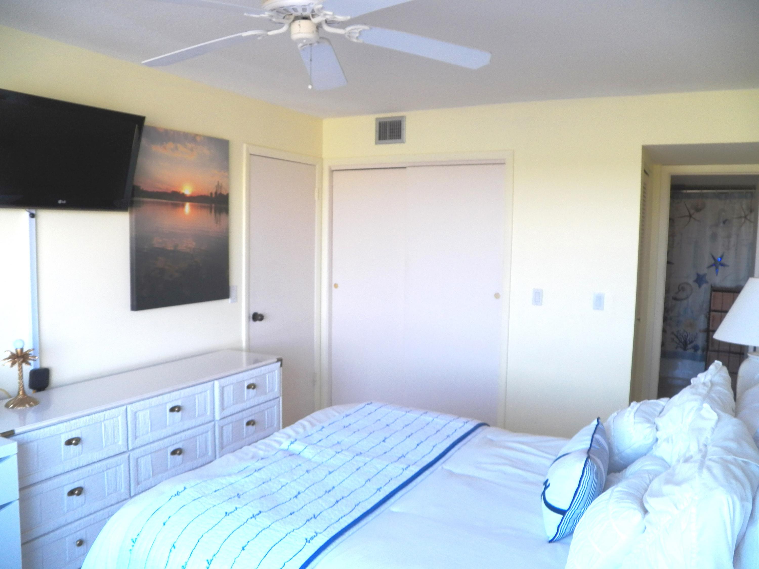 40 Northeast Plantation Road, Unit 404 Jensen Beach, FL 34957 - Photo 12 of 25 2018-04-23 08.24.38