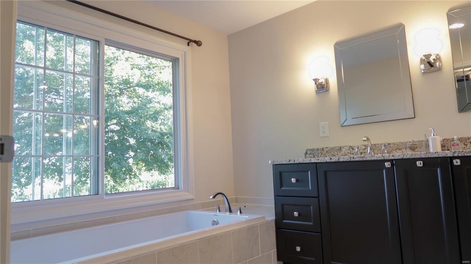 3823 McCoy Road Bethalto, IL 62010 - Photo 11 of 25