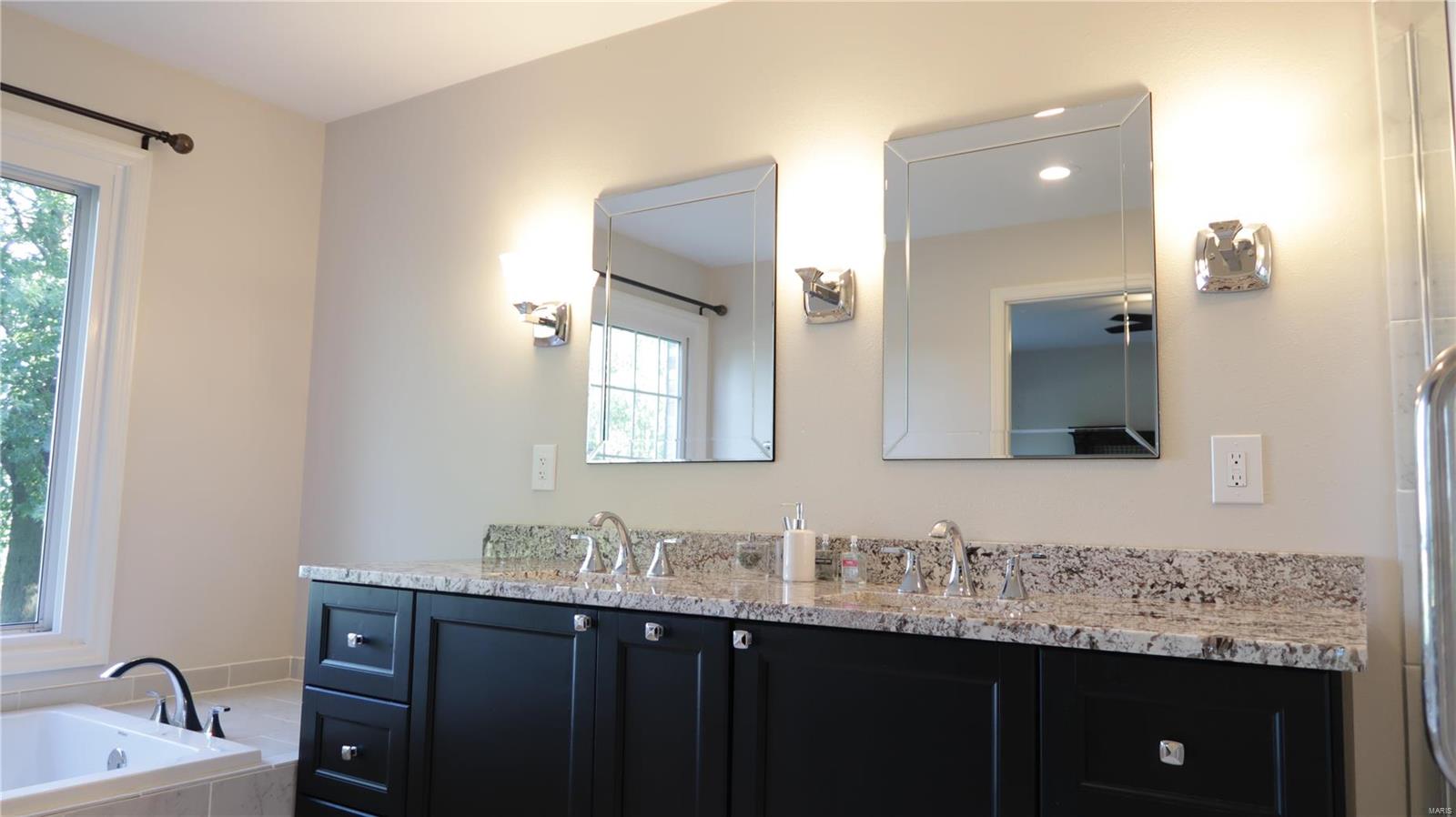3823 McCoy Road Bethalto, IL 62010 - Photo 13 of 25