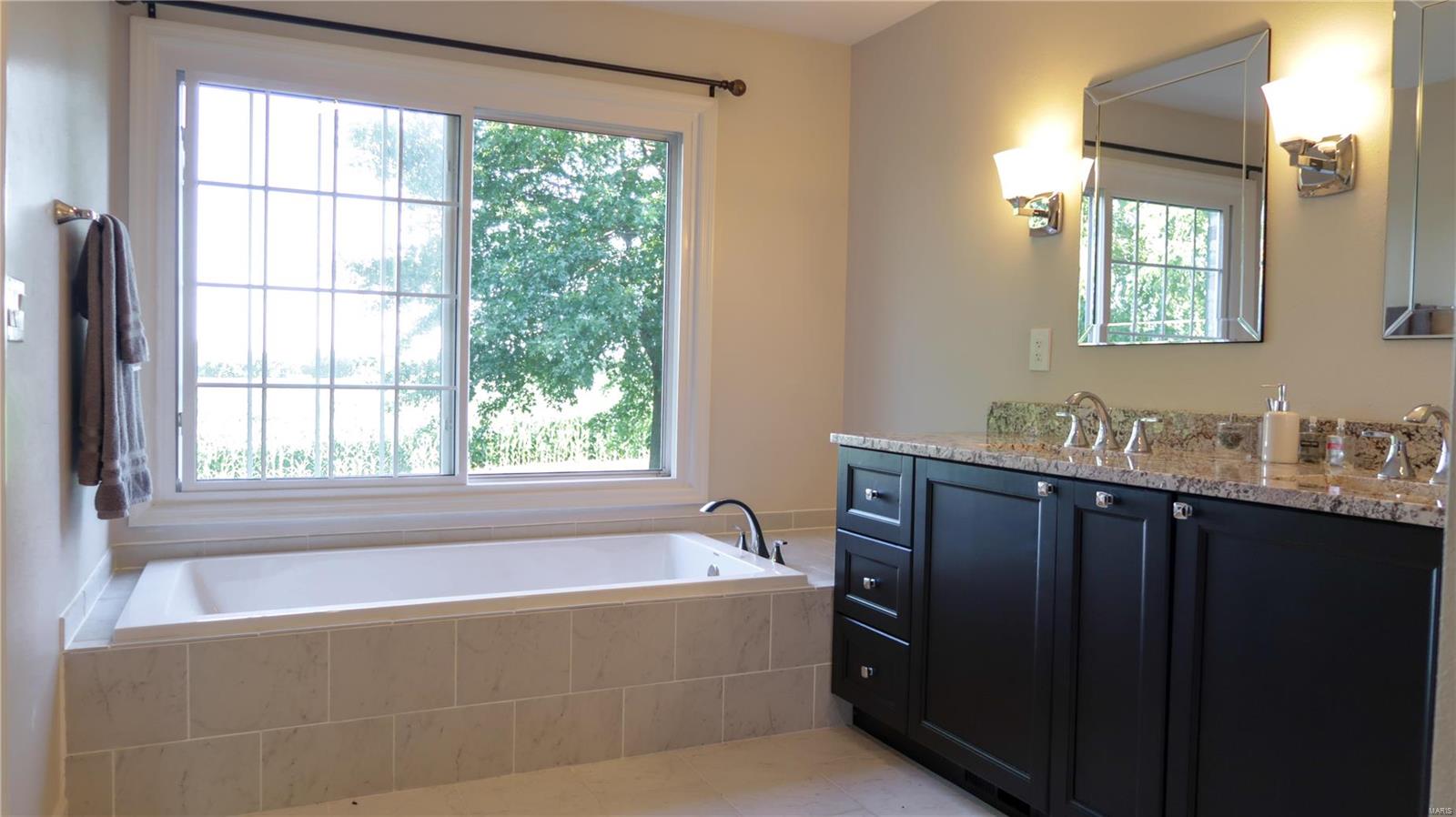 3823 McCoy Road Bethalto, IL 62010 - Photo 14 of 25