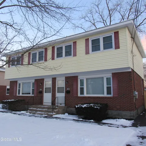 $2,200 | 34 B Commodore Street, Colonie, NY 12205