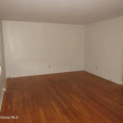 $2,200 | 34 B Commodore Street, Colonie, NY 12205