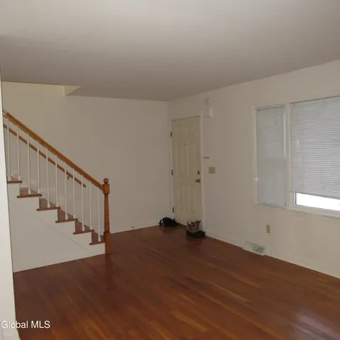 $2,200 | 34 B Commodore Street, Colonie, NY 12205