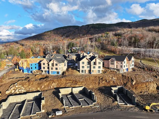 $2,495,000 | 8 A Ember Court, Lincoln, NH 03251