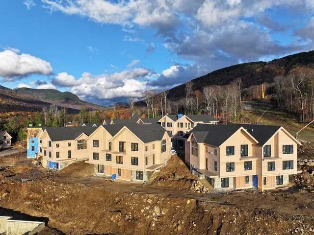 $2,495,000 | 8 A Ember Court, Lincoln, NH 03251