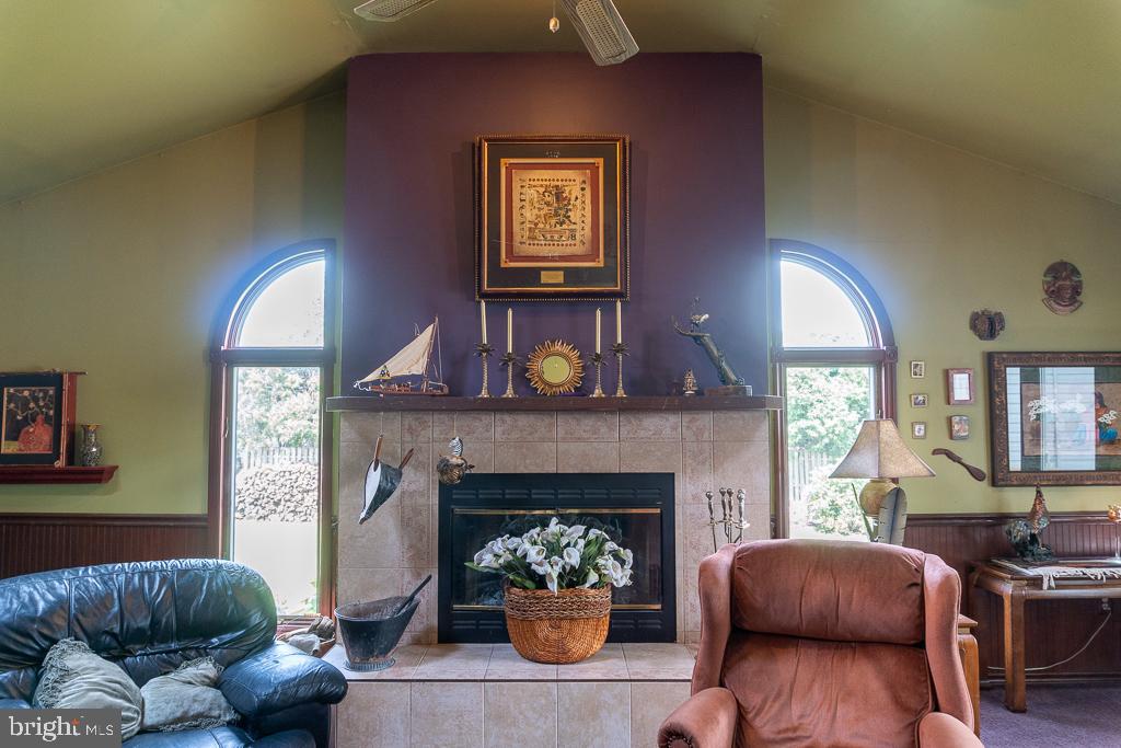 1025 Windsor Road Warminster, PA 18974 - Photo 14 of 41