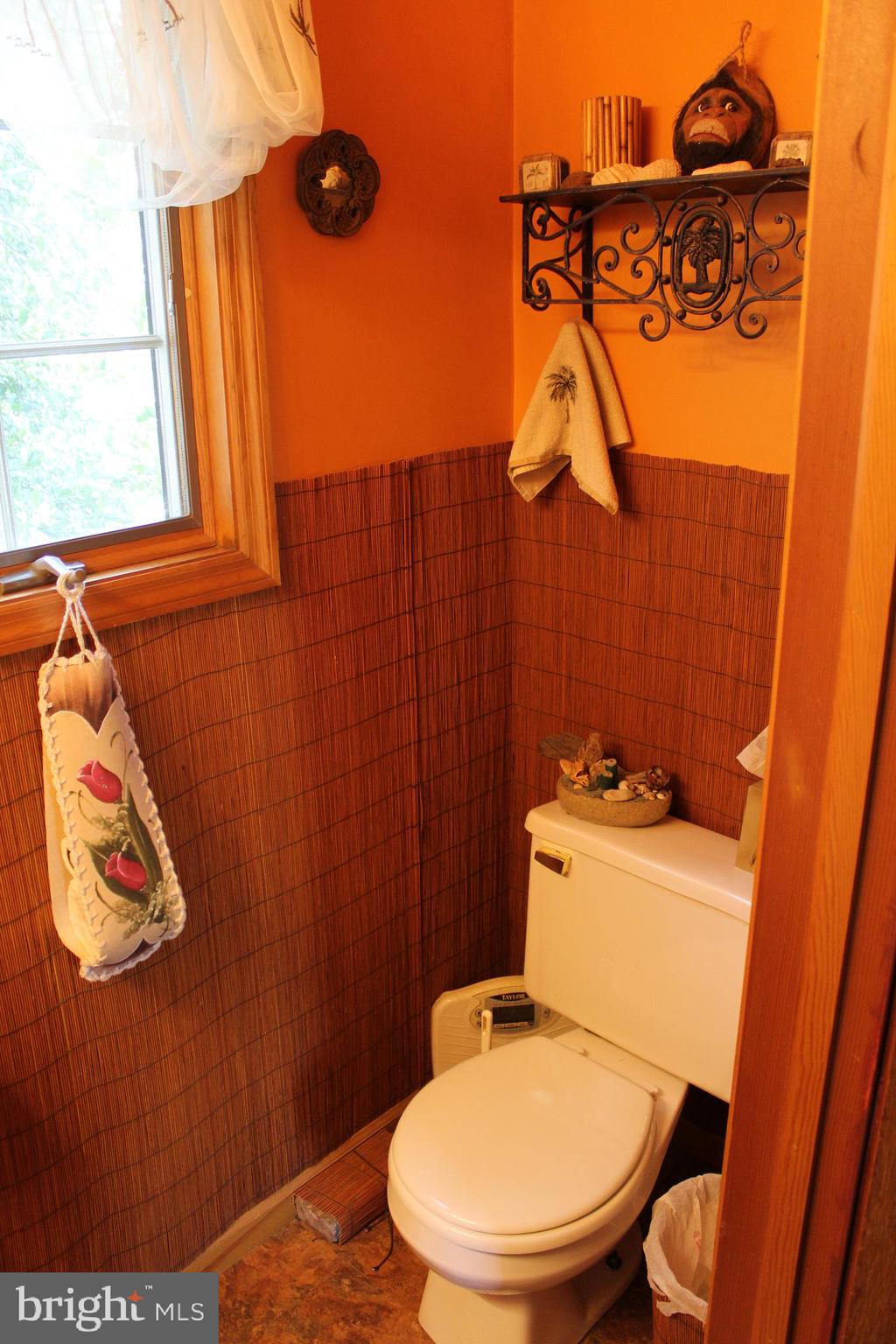 1025 Windsor Road Warminster, PA 18974 - Photo 17 of 41