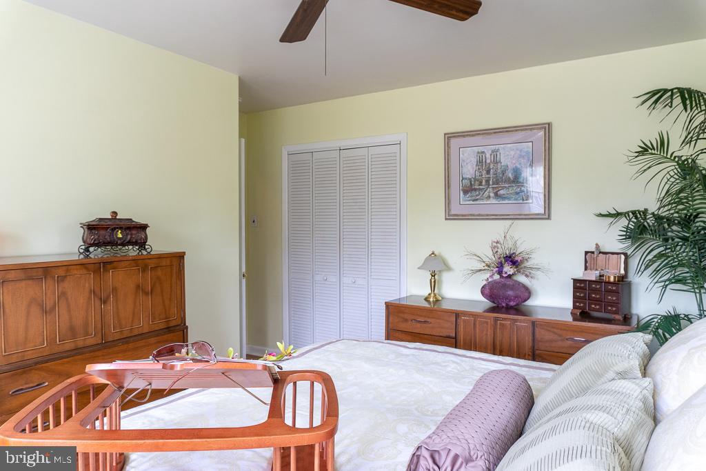 1025 Windsor Road Warminster, PA 18974 - Photo 20 of 41