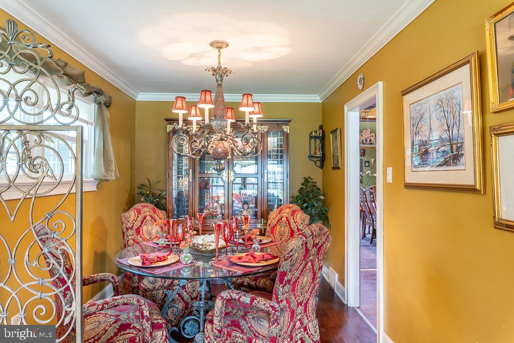 1025 Windsor Road Warminster, PA 18974 - Photo 5 of 41