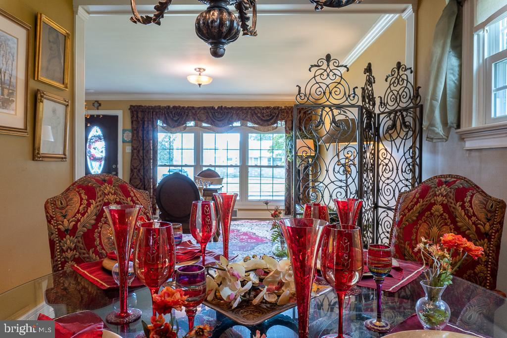 1025 Windsor Road Warminster, PA 18974 - Photo 6 of 41