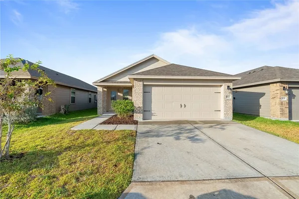 $1,995 | 7613 Herd Rider Lane, Corpus Christi, TX 78414