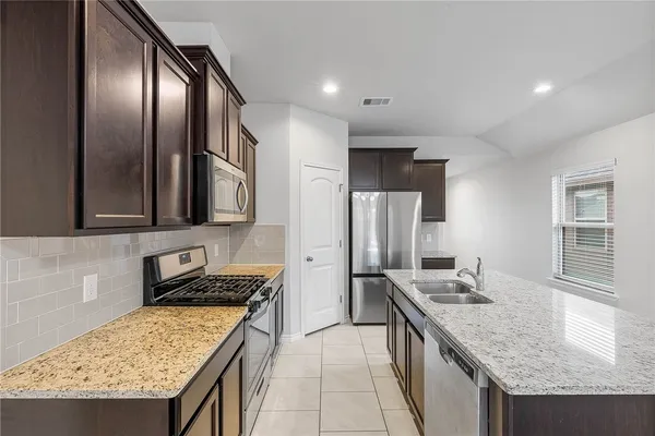 $1,995 | 7613 Herd Rider Lane, Corpus Christi, TX 78414